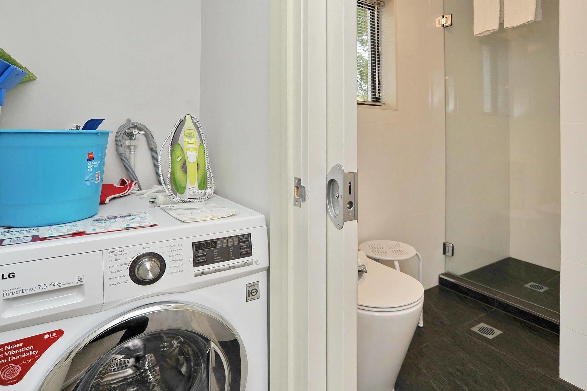 Carlton Villa 2 - Christchurch Holiday Homes 외부 사진